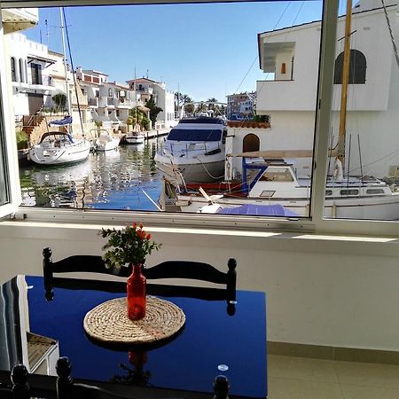 Waterside Apartment - Two Bedroom Ampuriabrava Habitación foto