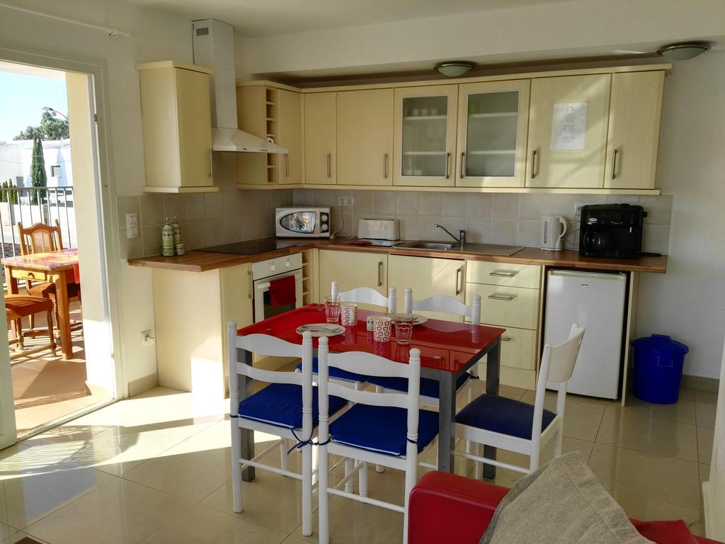 Waterside Apartment - Two Bedroom Ampuriabrava Habitación foto